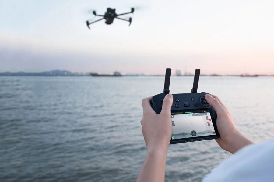 Ứng dụng công nghệ mang tính đổi mới trong lĩnh vực đo đạc 2 máy bay khảo sát DJI Mavic 3E