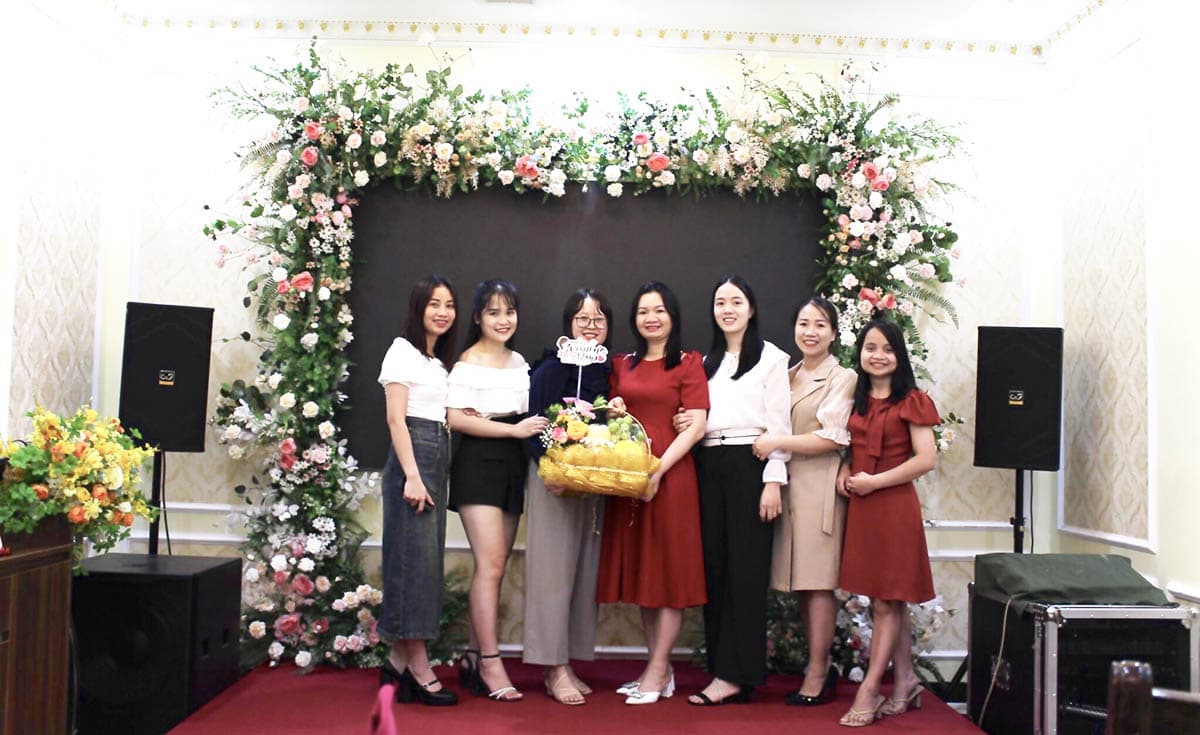 Việt Thanh Group tổ chức 20/10 chúc mừng ngày Phụ nữ Việt Nam 2 Việt Thanh Group tổ chức 20-10