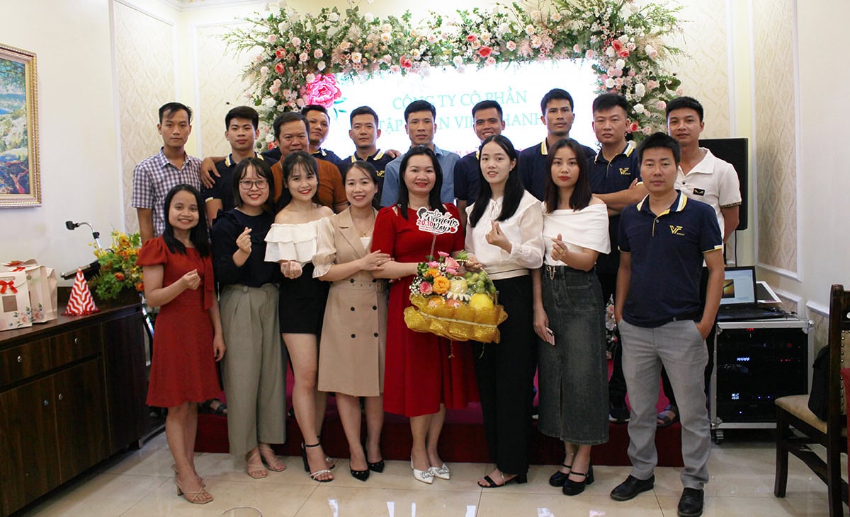 Việt Thanh Group tổ chức 20/10 chúc mừng ngày Phụ nữ Việt Nam 1 Việt Thanh Group tổ chức 20-10
