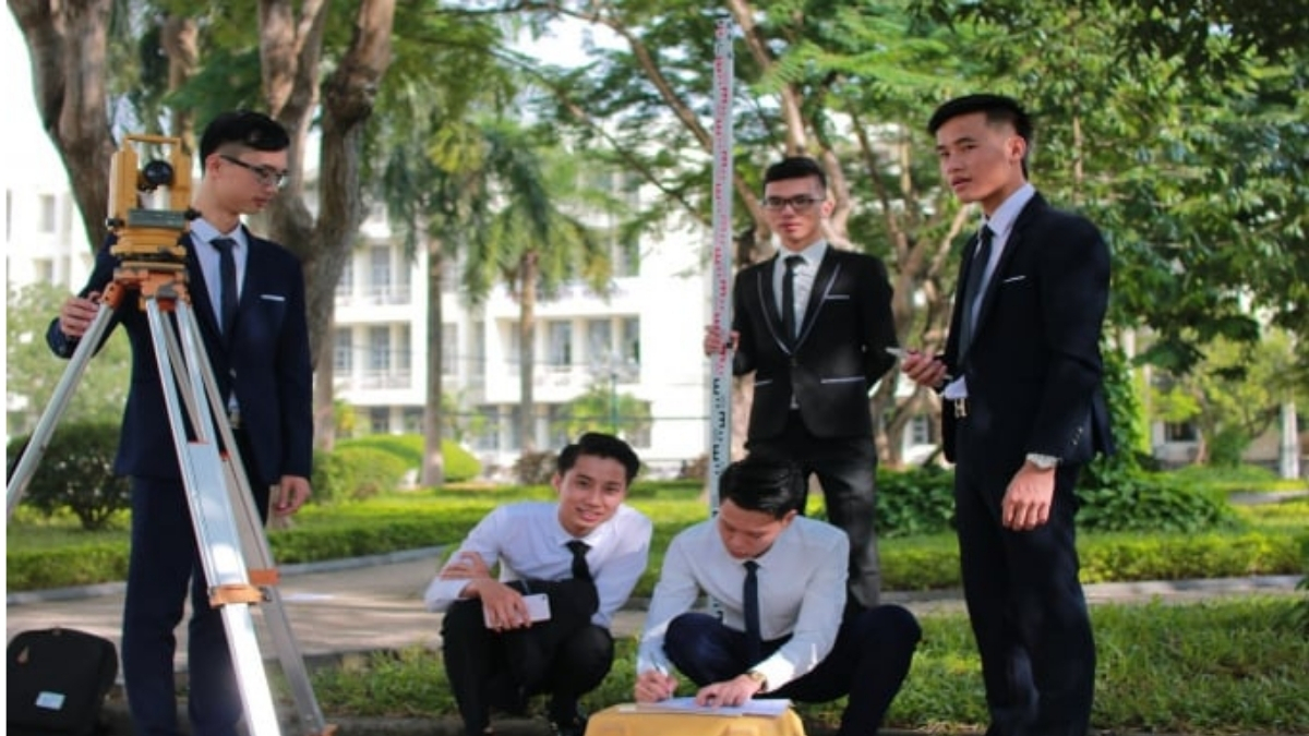 Giải đáp chi tiết: Ngành Quản lý đất đai học trường nào ở Hà Nội? 2 Nganh-quan-ly-dat-dai-hoc-truong-nao-o-ha-noi-2