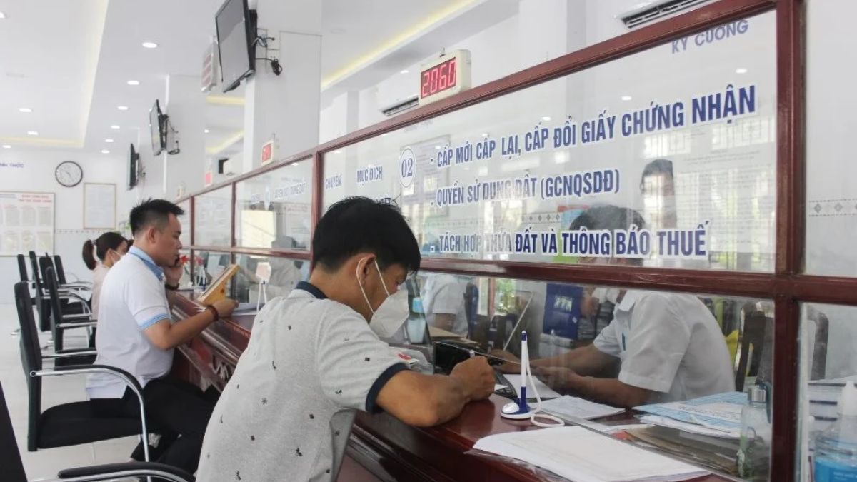 Mẫu đơn đề Nghị Cấp đổi Sổ đỏ Sang Sổ Hồng Mới Nhất Năm 2025 (7)