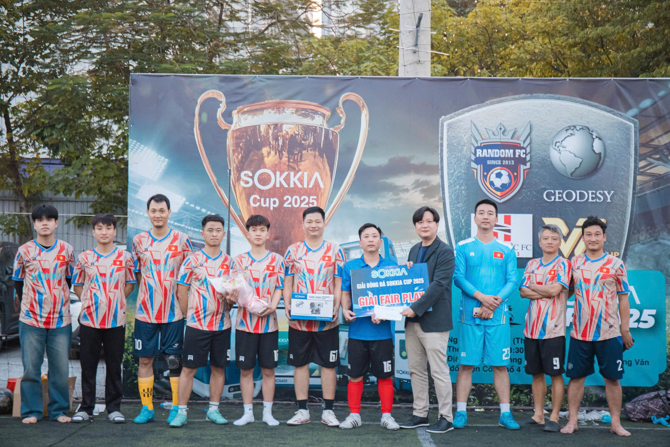 Giao lưu bóng đá sokkia 