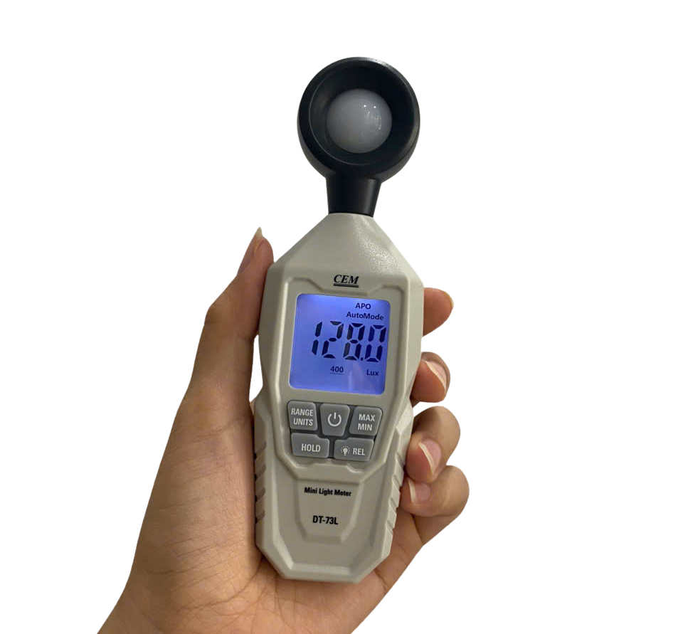 Máy đo cường độ ánh sáng CEM DT-73L