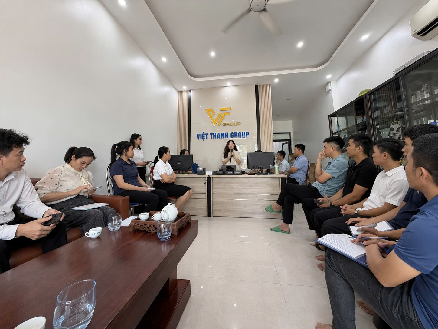 Việt Thanh Group tham gia đào tạo sản phẩm và chuyển giao công nghệ từ thương hiệu CEM 2 Thuong Hieu Cem 4